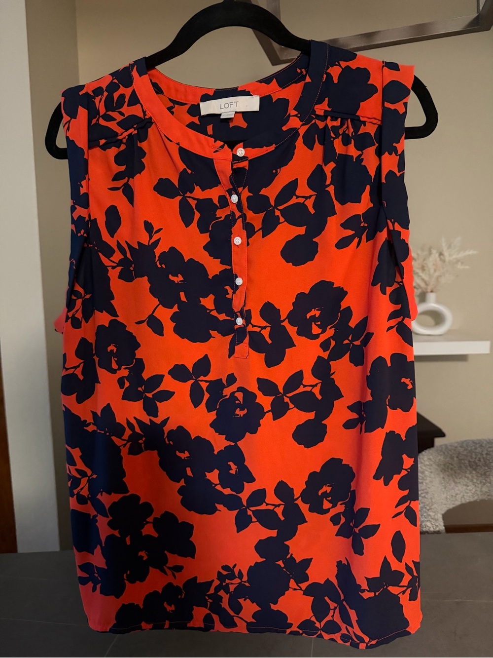 LOFT Women's Red & Navy Floral Sleeveless Camisole